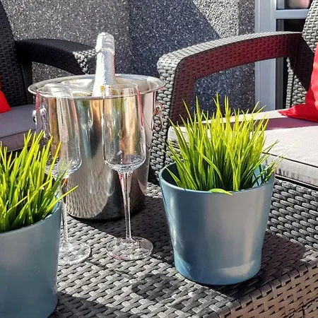 Bright In - 65 M² - Terrace *