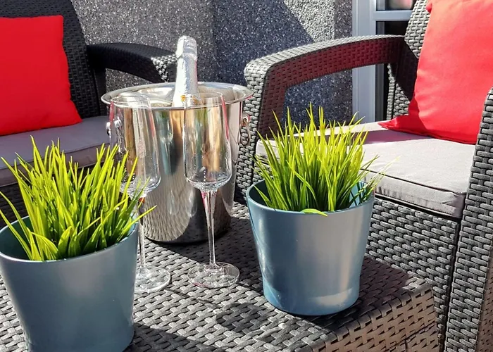 Bright In - 65 M² - Terrace *